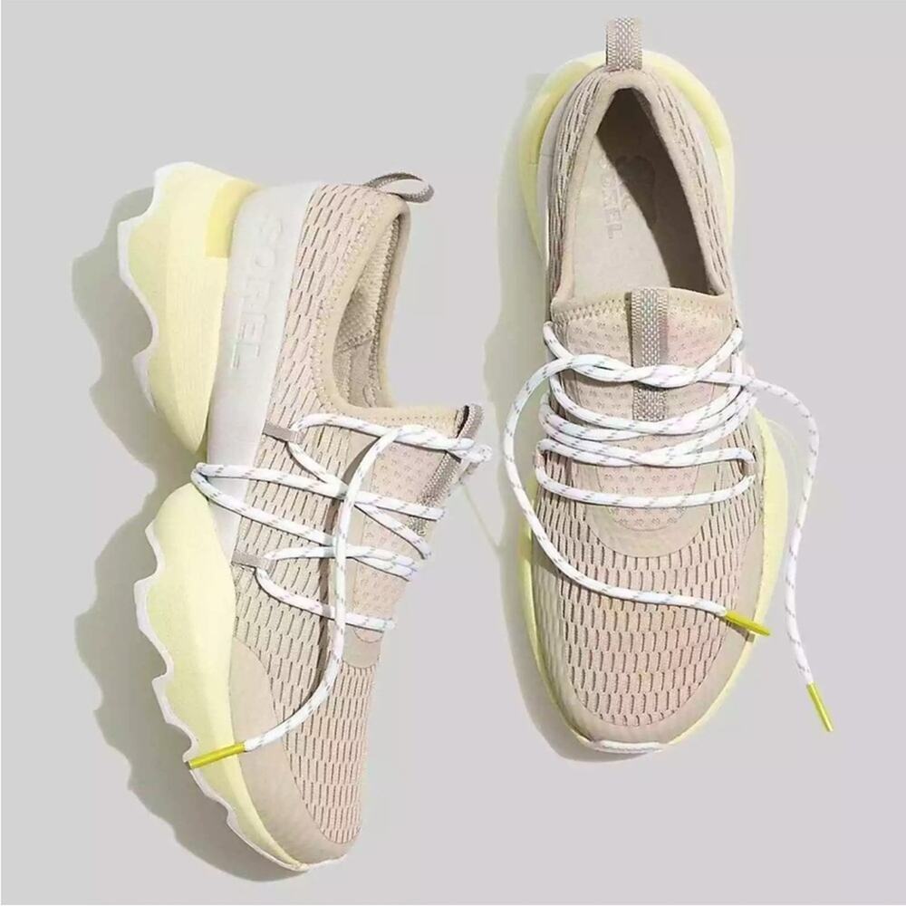 Sorel Kinetic Impact Sneaker women's 8.5 yellow tan combo
